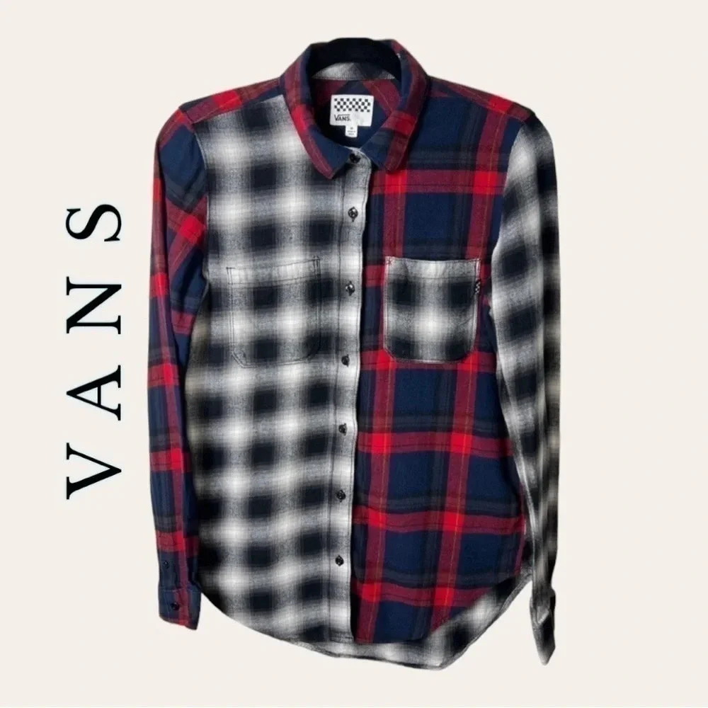 0238W. VANS PLAID BUTTON UP‎ TOP COLOR BLOCK LONG SLEEVES SIZE MEDIUM
